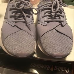 Women Puma Tennis Shoes