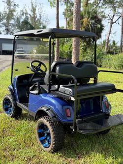 Custom Lifted 4-Seat Golf Cart
