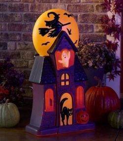 Cracker Barrel 2026 Haunted House Blow Mold