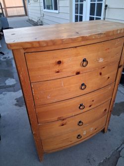 Dresser