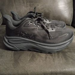 HOKA Clifton 10