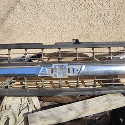 (GMT 800) Chevy Silvetado Front And Rear Bumper  and Grille