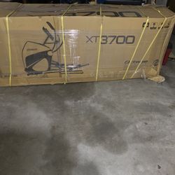 Octane XT3700  Standing Elliptical 