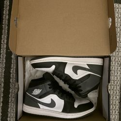 Jordan 1s Mids