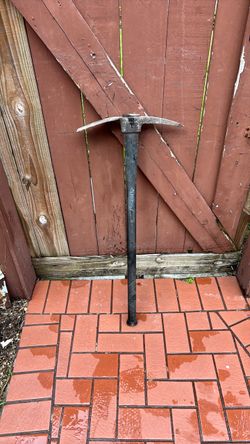 2.5lb Pickaxe