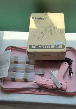 Hot glue gun and clothes pins.*teen fun*