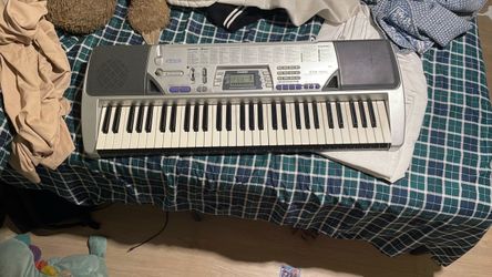Casio piano ctk-496