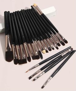 Brand New Makeup Brushes 