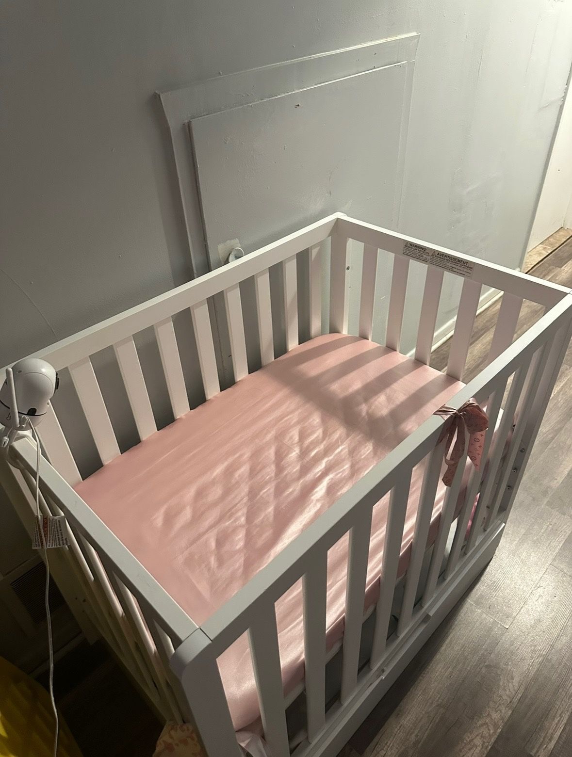 Carter’s by DaVinci 4 in 1 convertible mini crib