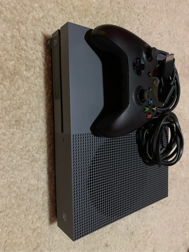 Xbox One black 