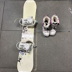 Morrow Wildflower Snowboard with Avalanche bindings and Avalanche snow boats