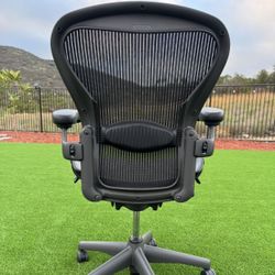 Herman Miller Aeron Classic Size B Fully Loaded Office Chair