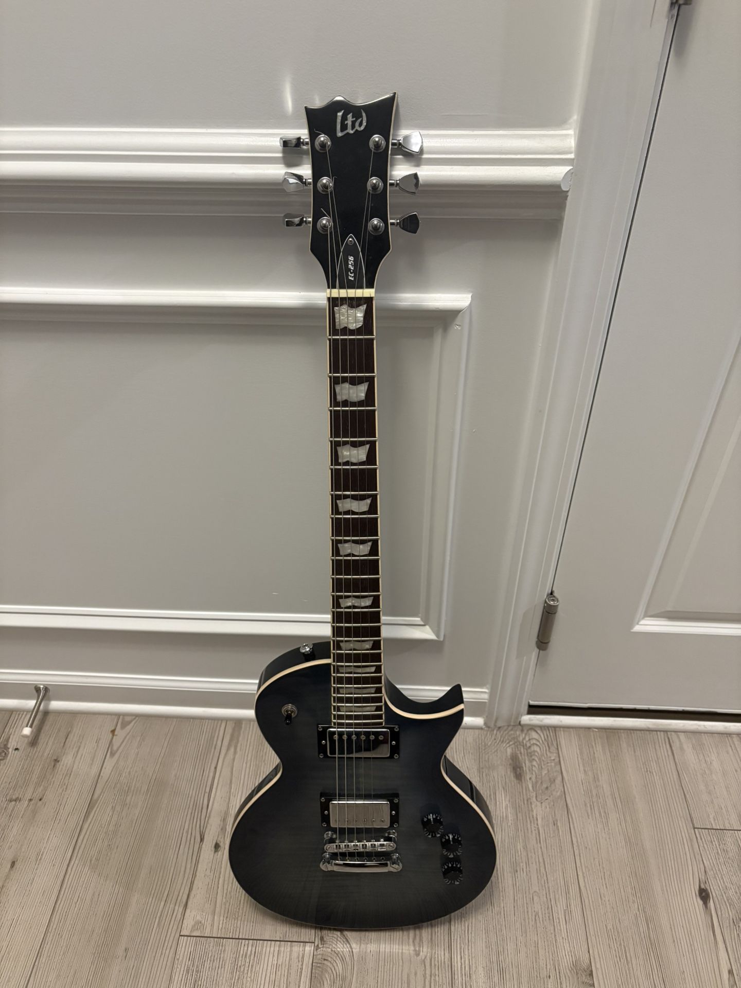 LTD EC-256 Electric Guitar Blue