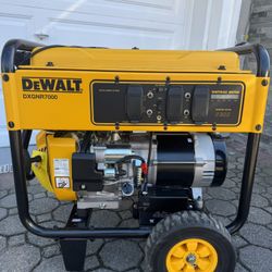 DeWalt GXNR7000 Generator