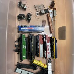 HO Scale Train Lot 