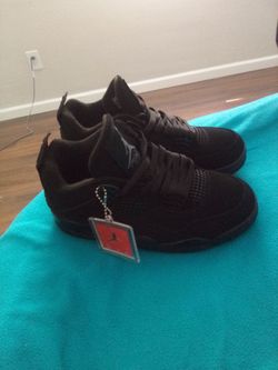 Air Jordan 4 Black Cat Sneakers