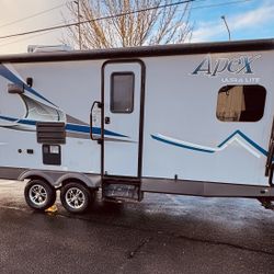 2017 Coachman Apex 250rls