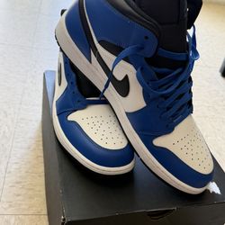 Air Jordan 1 Mid Men’s 13