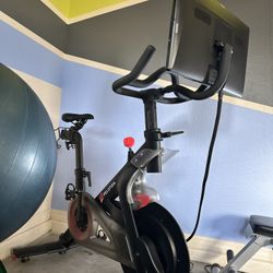 Peloton  Bike