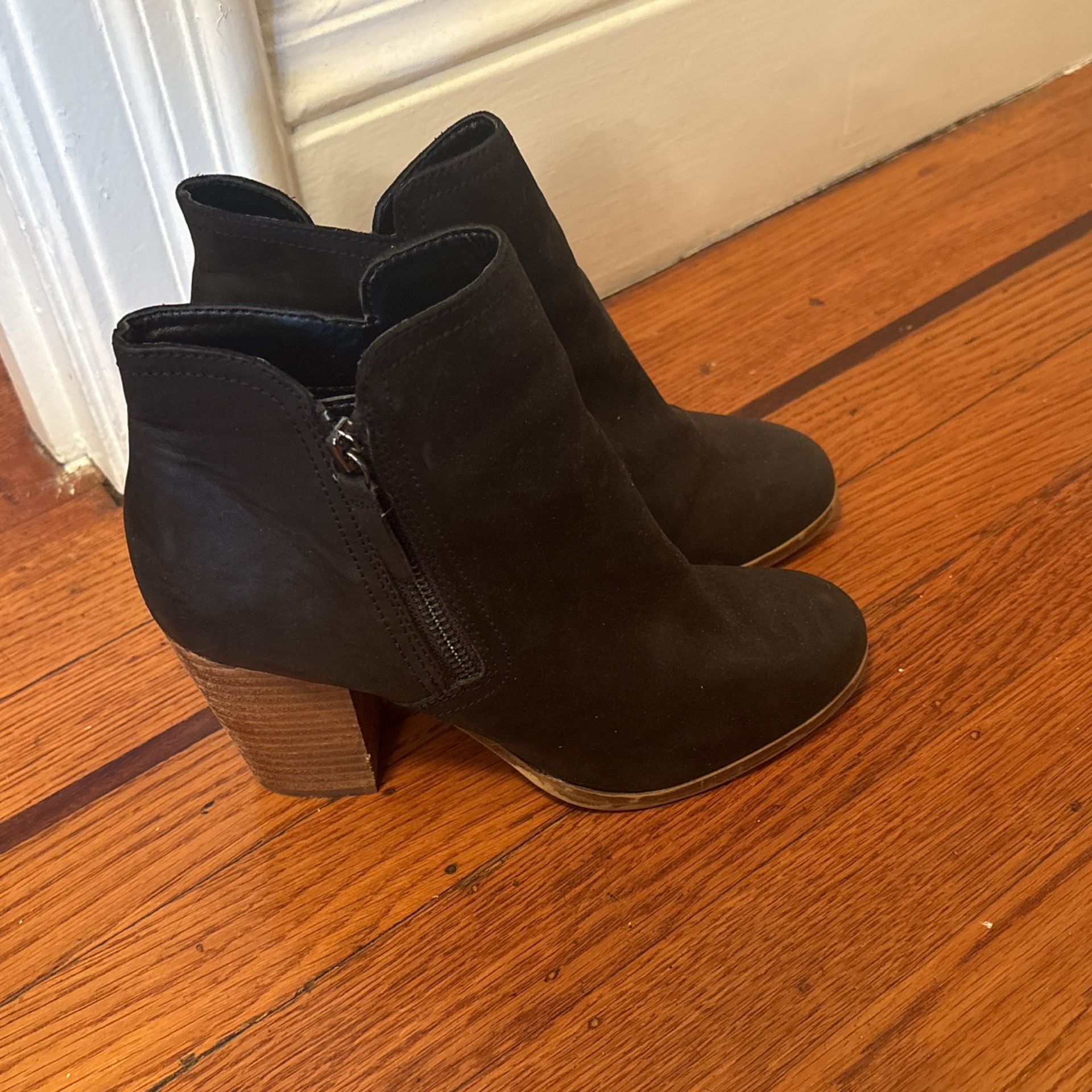 Aldo Ankle Boots Size 7