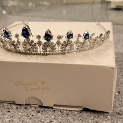Beautiful Crown Formal/Bridesmaid New Thumbnail