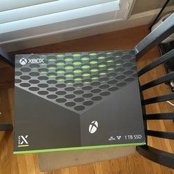 Microsoft Xbox Series X 1TB SSD Home Console - Black New in Box.