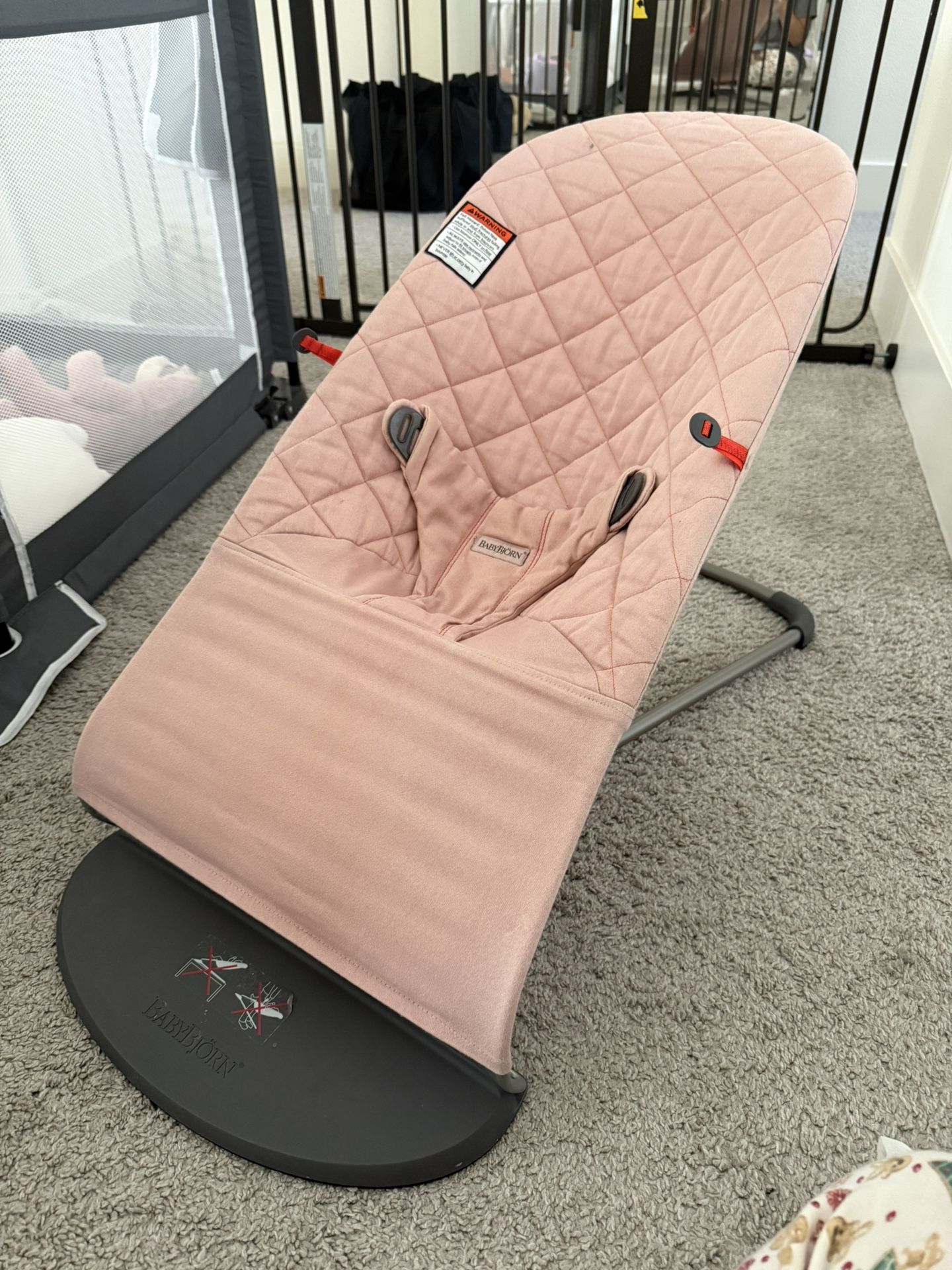 Baby Bjorn Bouncer Pink