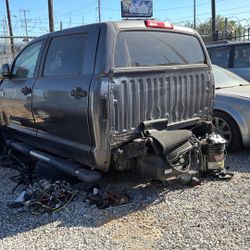 2018 Toyota Tundra 5.7L 4x4 For Parts