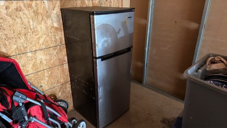 Medium fridge