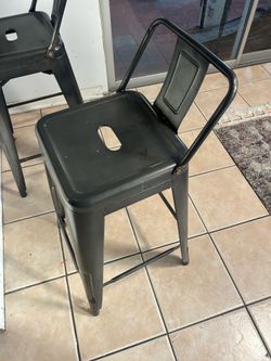 2 bars seats
