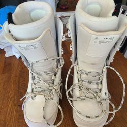 Snowboard Boots - Men Size 9