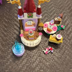 Lego Juniors 10762 Belle's Story Time Disney Princess  87 Pc