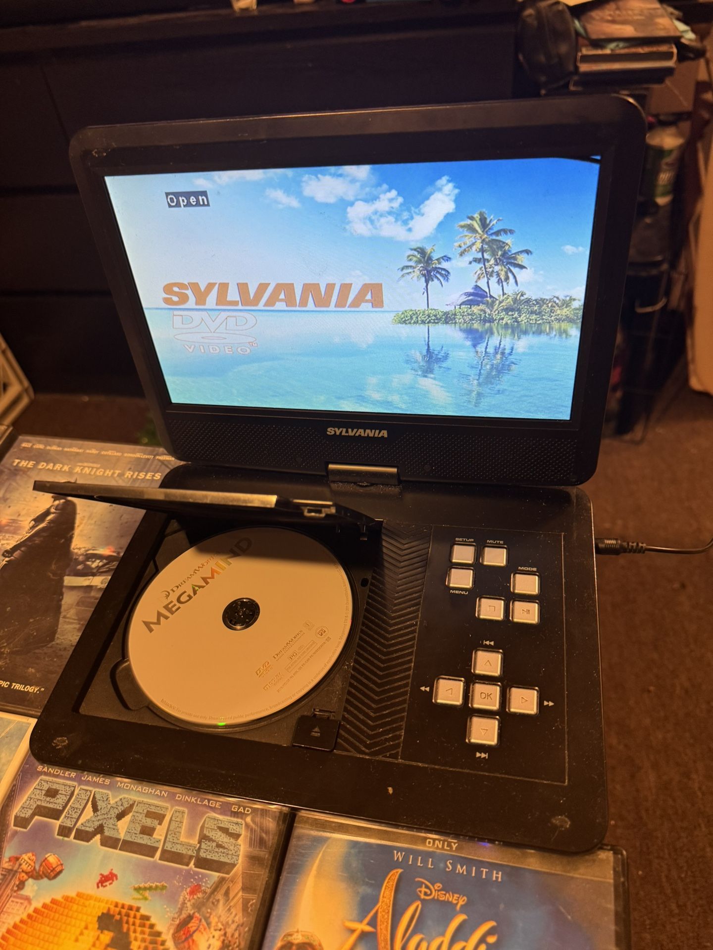 DVD PLAYER SPINNER
