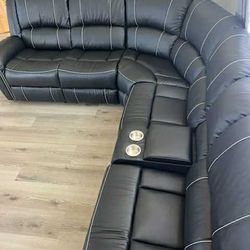 New Power 3 Recliner Sectional Couch! Free Delivery 🚚!