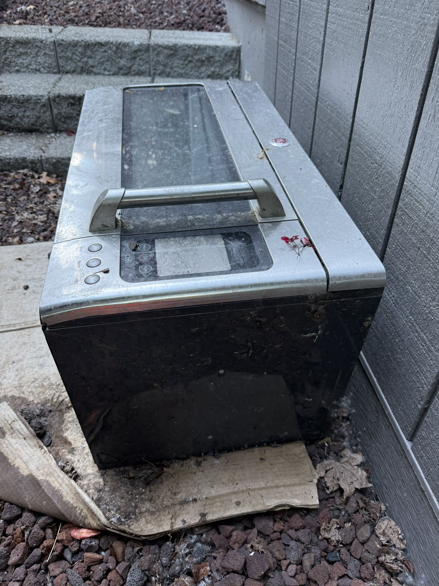 Microwave (for Metal Parts) $5