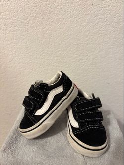 Toddler skate shoes