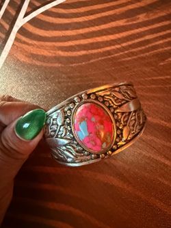 Western Style Cuff Bangle