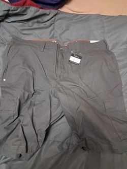 Brand new Eddie Bauer mens shorts size 42