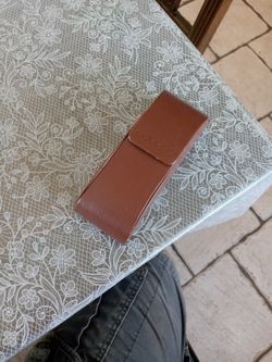 Oliver Peoples tan glasses case