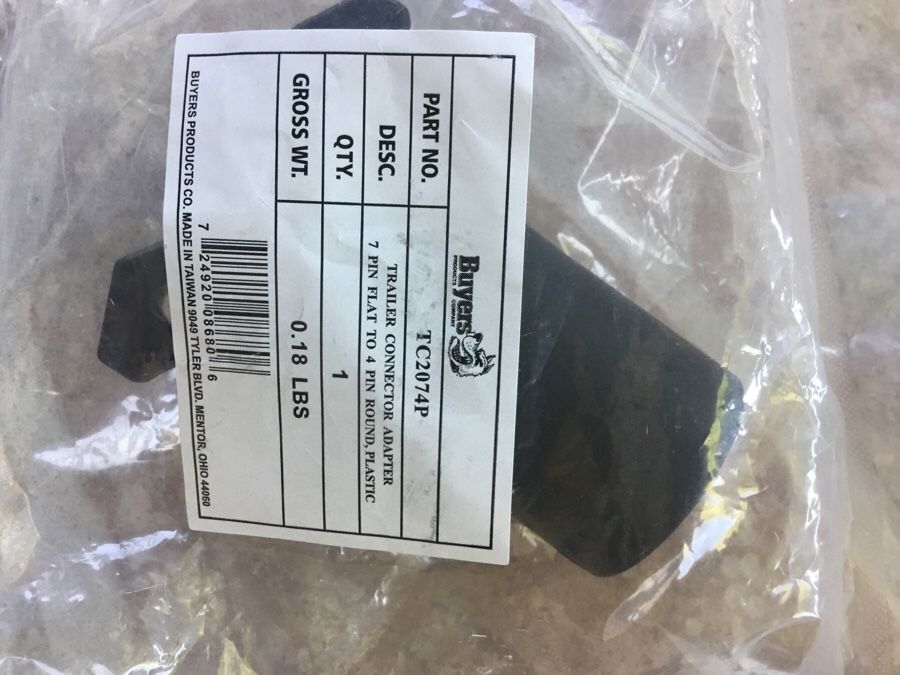 Trailer connector adapter. 7 pin flat to 4 pin round.