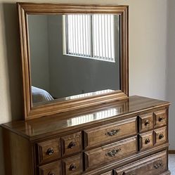 Beautiful Full Dresser & Mirror