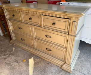 Kingsley Vienna 7 Drawer Double Dresser