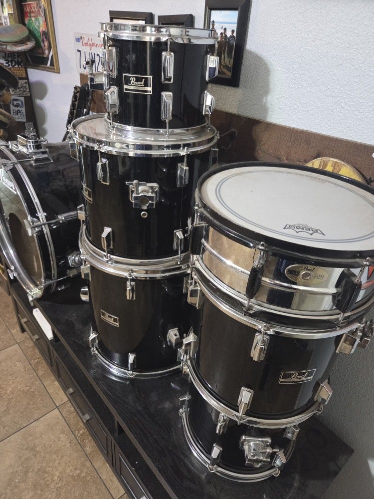 Vintage Pearl DRUM SET 7 Piece Kit No Symbols
