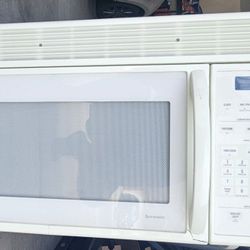 Kitchen Set - Microwave And Dishwasher