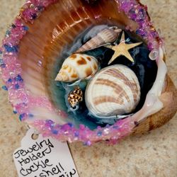 Seashell Epoxy Resin Trinket Jewelry Holder