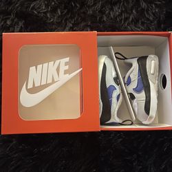 Nike Shoes Size 2c