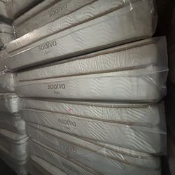 King Queen Size Tempurpedic ProAdapt,  ProBreeze,  LuxeBreeze Mattress  Pro Breeze /Luxe Adapt /Pro Adapt /Adapt /cloud /Tempur pedic contour Supreme 