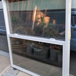 Like New Jeld Wen Window 48x54h Single Hung Vinyl White Jeldwen 