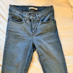 Levi’s 314 Shaping Straight Jeans