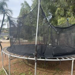 Trampoline 